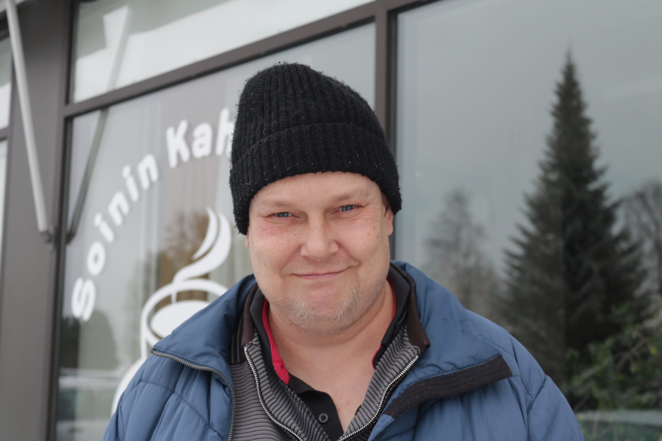 Ville Syrjälä viestittää, että mielenterveysongelmiin kannattaa saada apua. Mielenterveyden ongelmat eivät ole hänen mielestään myöskään häpeän aihe.